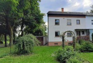 Doppelhaushälfte mit Potential in WEINGARTEN