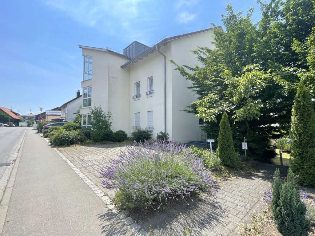 3-Zimmer-Wohnung mit großer Terrasse und schönem Garten