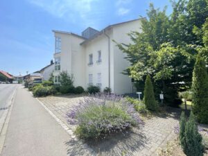 V E R K A U F T ! 3-Zimmer-Wohnung mit großer Terrasse und schönem Garten in Nonnenhorn